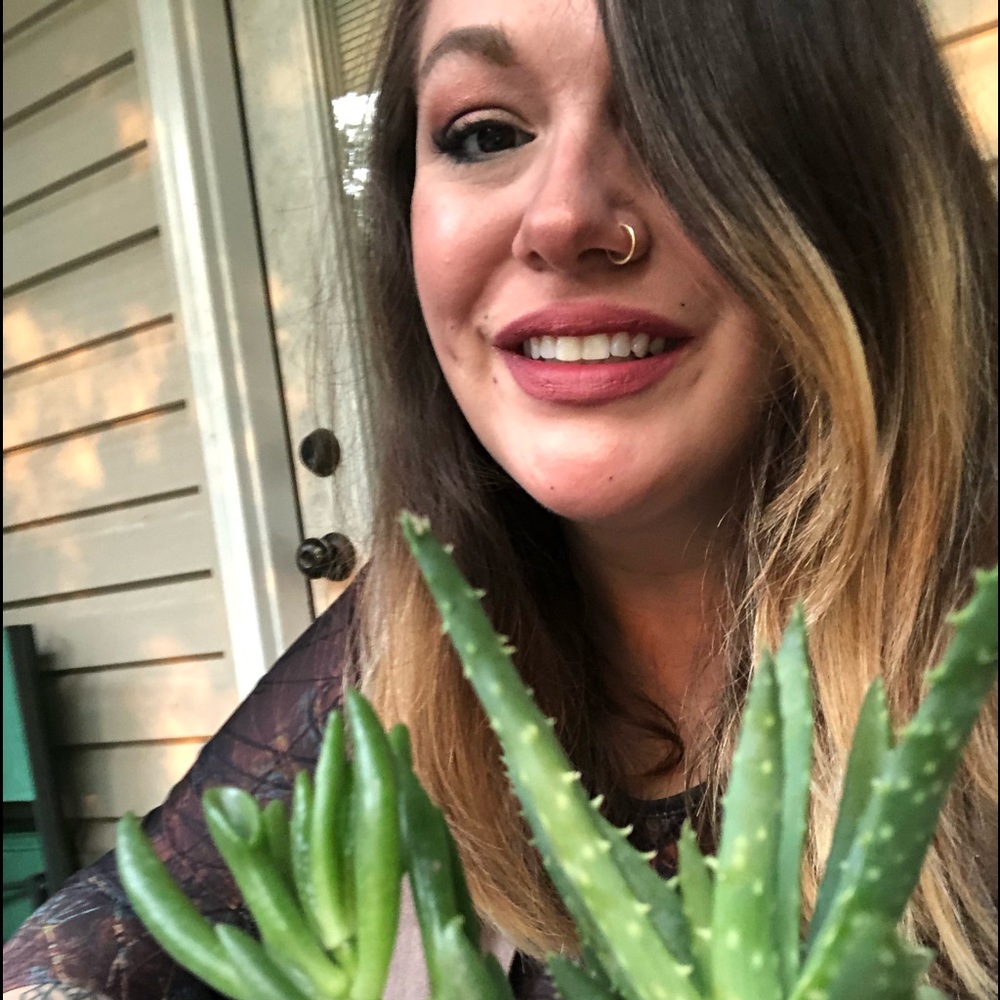 Meet your Posher, Denise